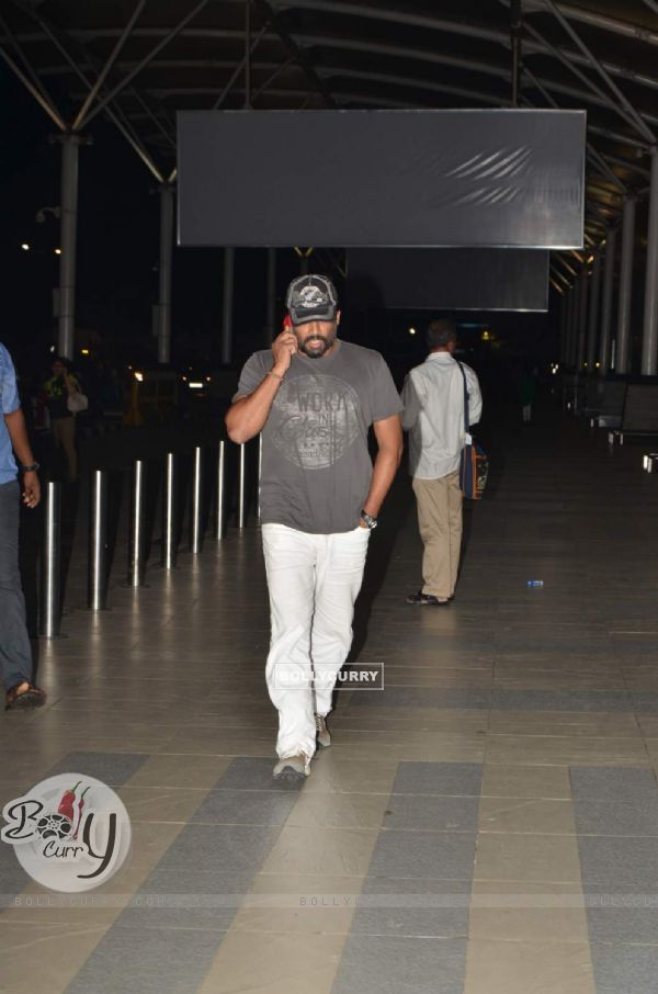 R Madhavan Snapped at Airport