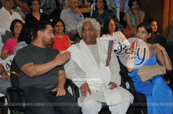 Aamir Khan in conversation with Amitav Ghosh at the Book Launch!