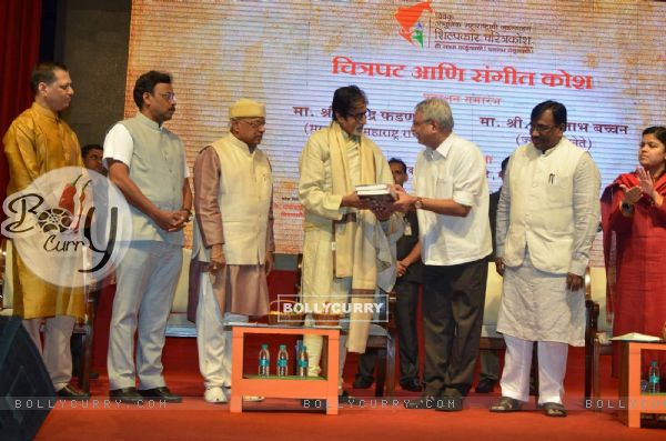 Amitabh Bachchan with Hon'ble Minister Vinod Tawdde at a Book Reading Event