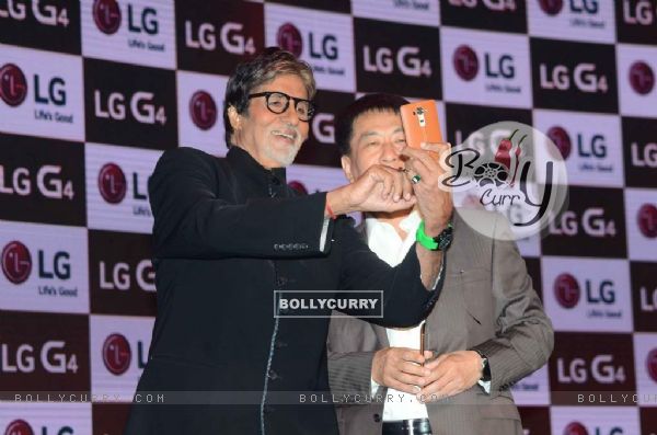 Amitabh Bachchan Clicks a Selfie at Launch of LG Smartphone