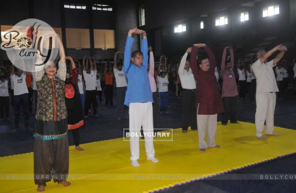 Madhoo Practices Yoga on International Yoga Day!