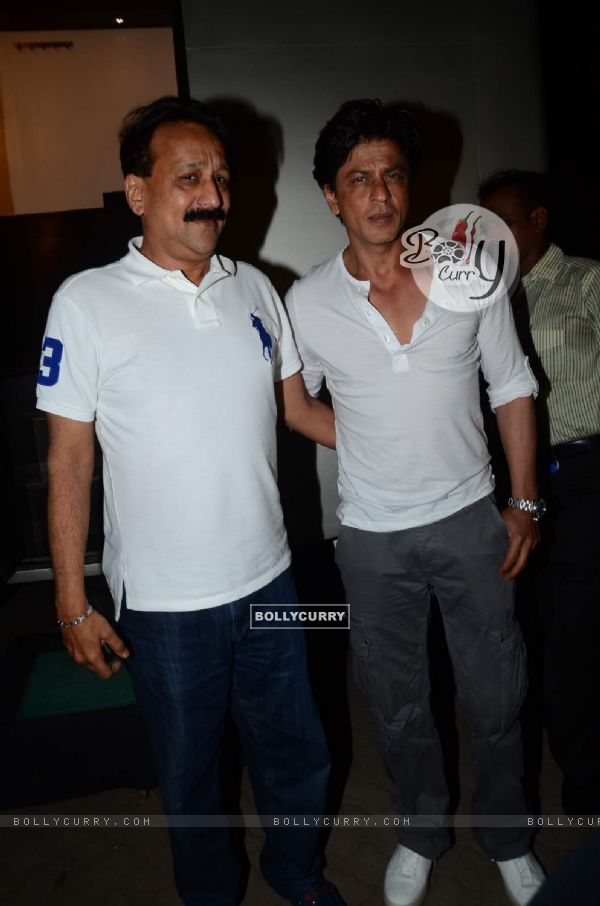 Baba Siddique Invites Shah Rukh Khan for Iftar Party!