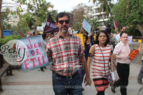 Rajat Kapoor Protests for FTII Cause