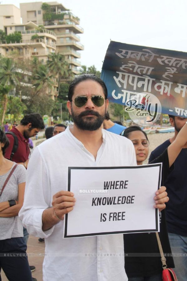 Jaideep Ahlawat in Protest for FTII Cause