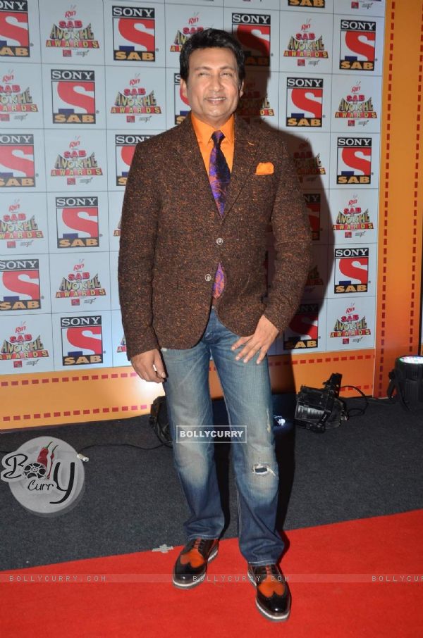 Shekhar Suman poses for the media at SAB Ke Anokhe Awards