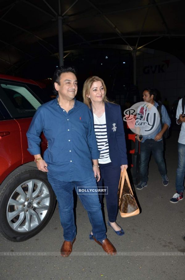 Adnan Sami and His Wife Snapped at Airport
