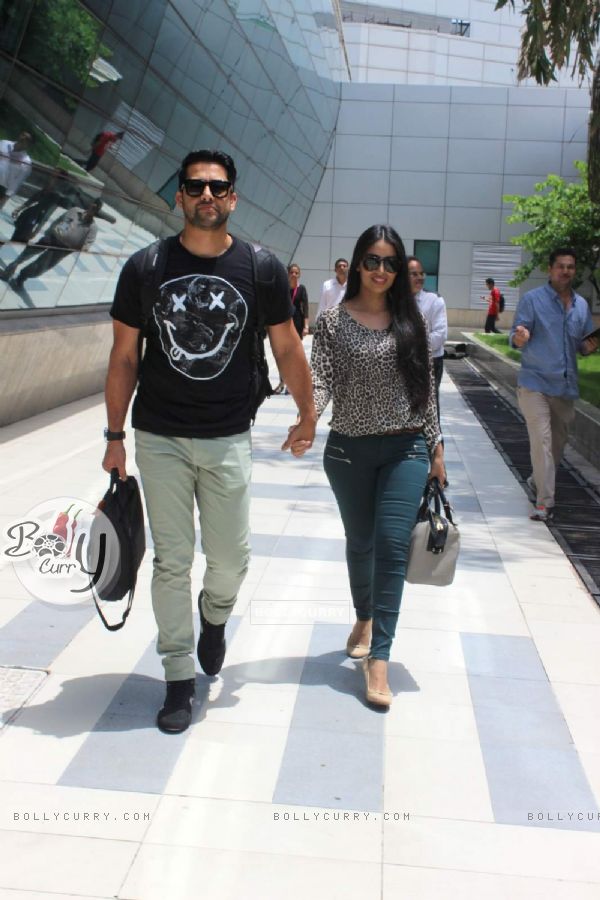 Aftab Shivdasani and Nin Dusanj Snapped at Airport