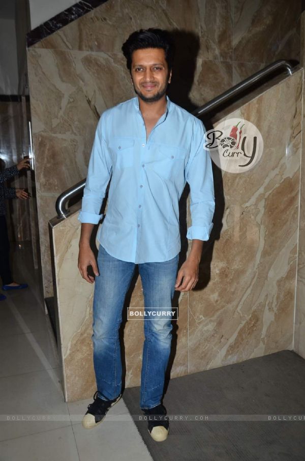 Riteish Deshmukh poses for the media at the Promotions of Bangistan on Radio Mirchi (371319)