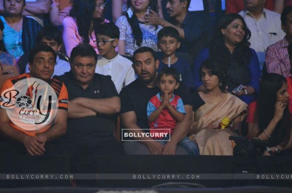Ronnie Screwvala, Rishi Kappor and Aamir Khan Watch the Kabaddi Match