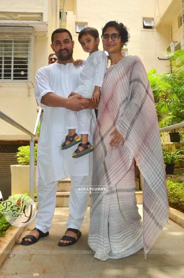 Aamir Khan poses with Kiran Rao and Azad Rao Khan on the occasion of Eid