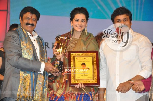 Taapsee Pannu and Chiranjeevi at TSR Tv9 National Awards