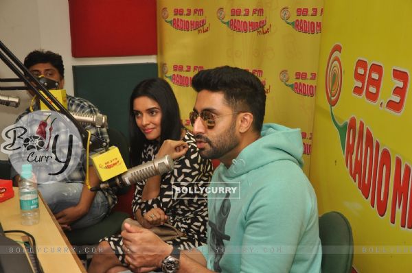 Abhishek Bachchan and Asin for Promotions of All is Well on Radio Mirchi (371907)