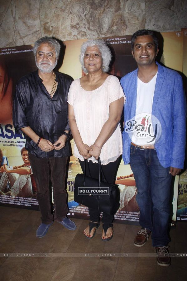 Sanjay Mishra and Neeraj Ghaywan at Special Screening of Masaan