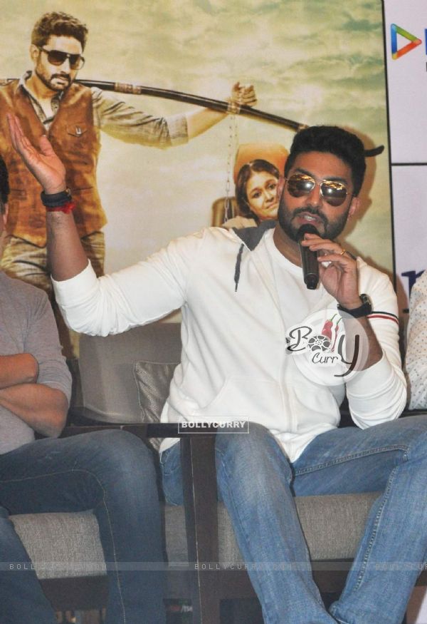 Abhishek Interacts with Media During Promotions of All is Well at Kolkata (372083)