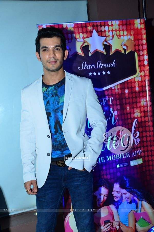 Arjun Bijlani at Celebration of Suyash Rai's Sister's Birthday at Star Struck