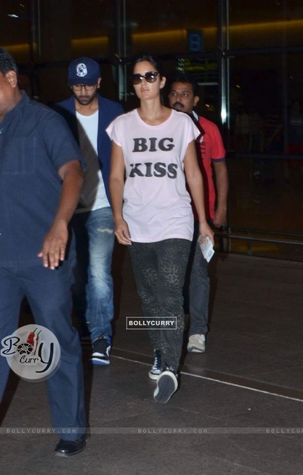 Ranbir Kapoor and Katrina Kaif Arrives in Mumbai
