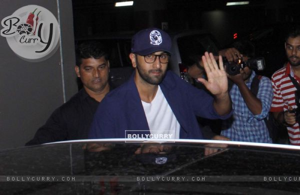 Ranbir Kapoor Snapped at Mumbai Airport