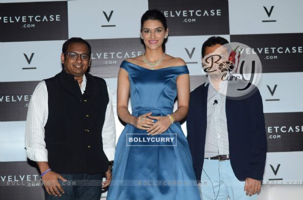 Gorgeous Kriti Sanon Launches Velvetcase.com