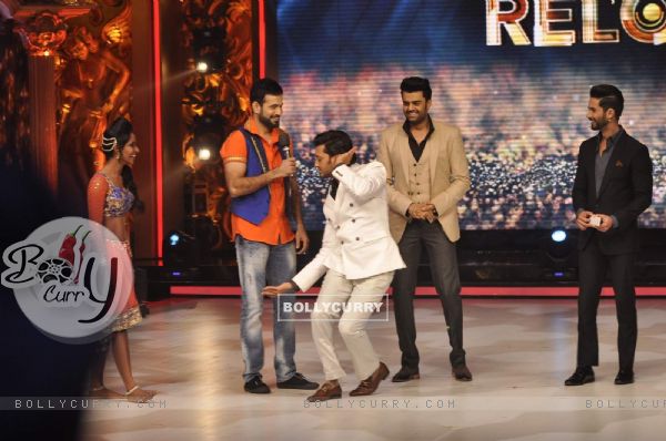 Riteish Deshmukh Shows His Funky Dance Steps During Promotions of Bangistan on Jhalak Dikhla Jaa 8