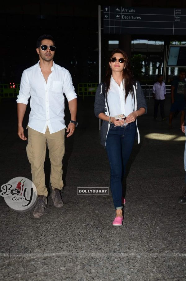 Varun Dhawan and Jacqueline Fernandes Snapped at Airport