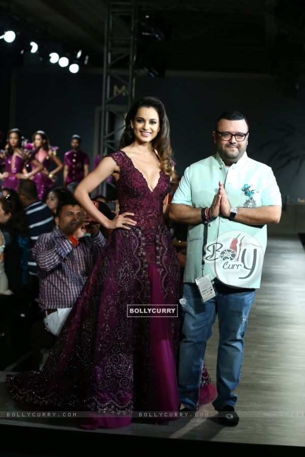 Kangana Ranaut Walks for Manav Gangwani at India Couture Week - Day 3 & 4