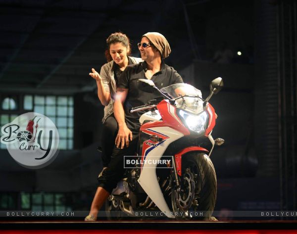 Akshay and Taapsee Pannu Rides The CBR 650F at the Launch