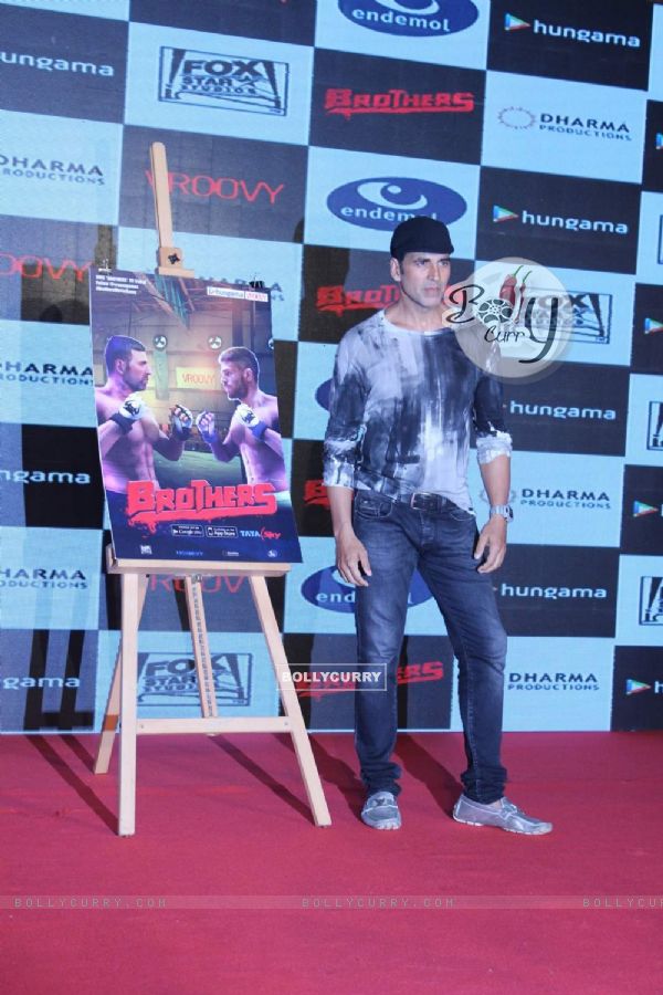 Akshay Kumar poses for the media at the Launch of Brothers 'Clash of Fighters' Mobile Game (373585)