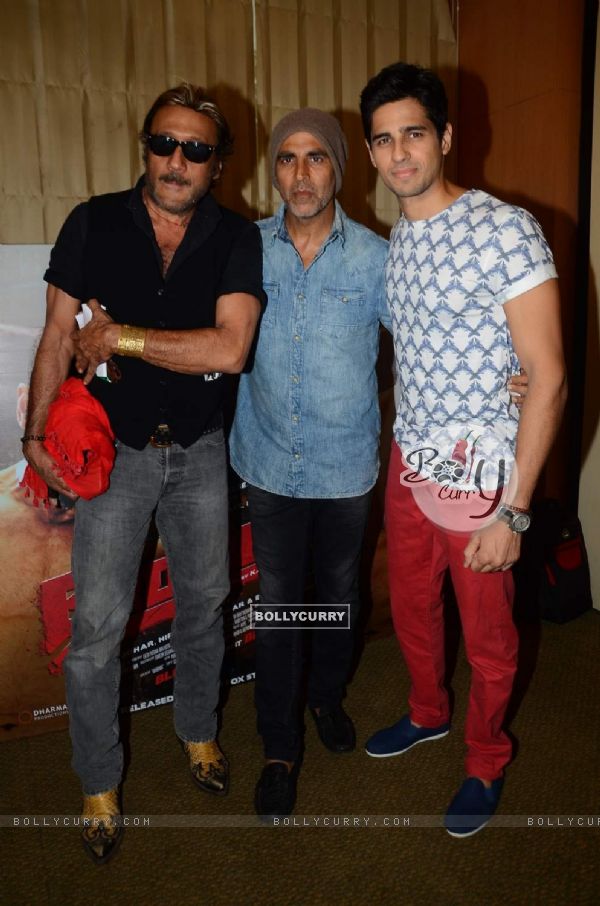 Jackie Shroff, Akshay Kumar and Sidharth Malhotra at Promotions of Brothers