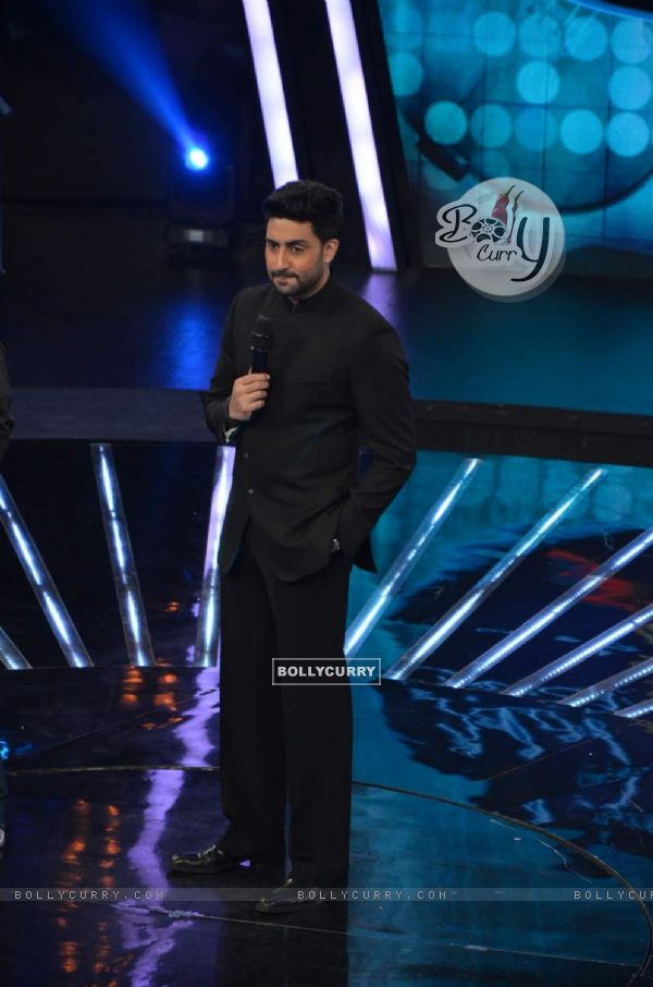 Abhishek Bachchan for Promotions of All is Well on Indian Idol Junior