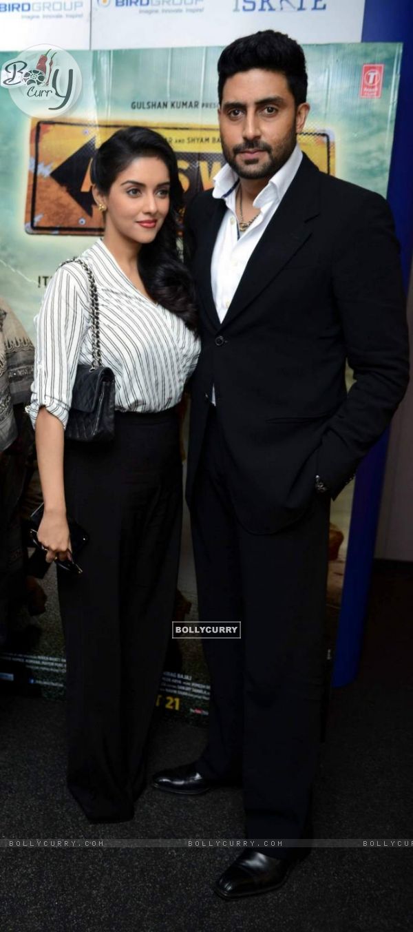 Asin and Abhishek Bachchan Promotes All is Well (374138)
