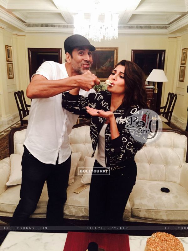 Jacqueline Fernandes Celebrates Birthday With Akshay Kumar Before Leaving for Promotions of Brothers