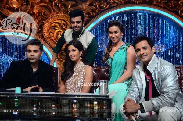 Celebs pose for the media at the Promotions of Phantom on Jhalak Dikhla Jaa 8
