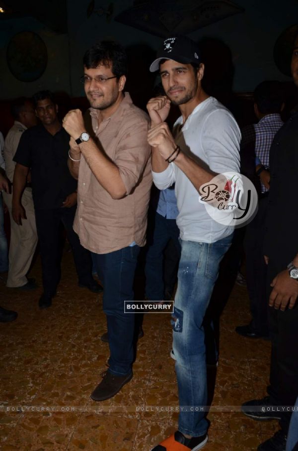Sidharth Malhotra and Karan Malhotra at Promotions of Brothers (374780)