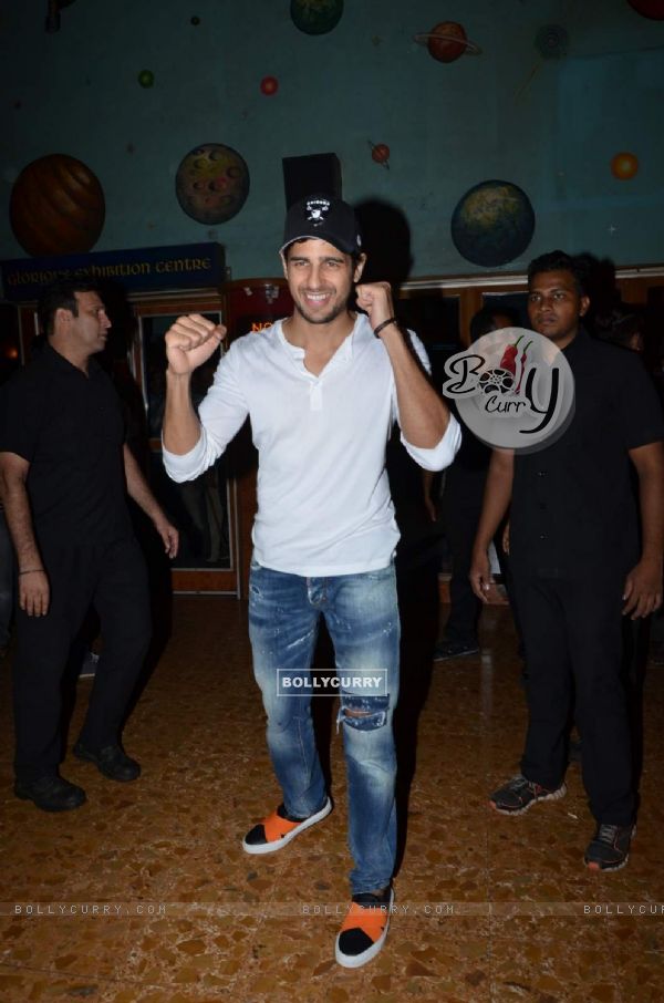 Sidharth Malhotra at Promotions of Brothers (374781)