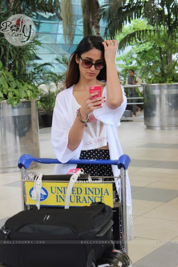 Ileana Dcruz Snapped at Airport