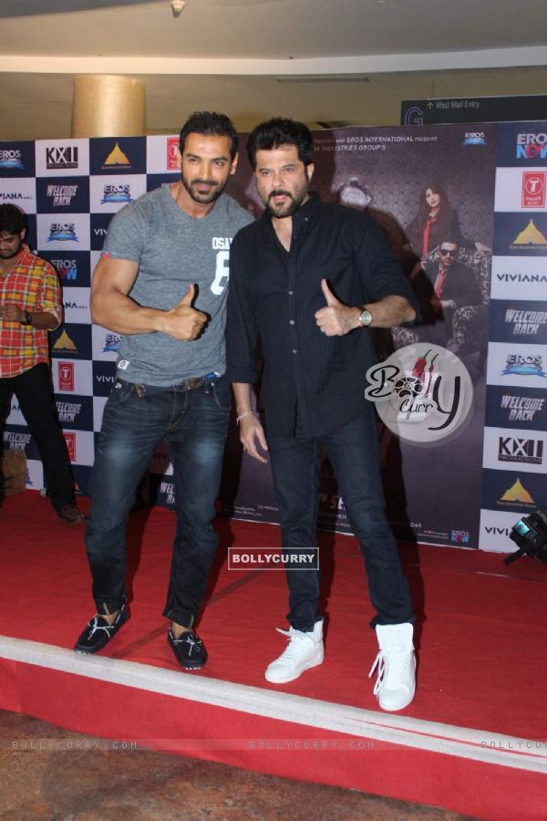 John Abraham and Anil Kapoor Poses for Media During the Promotions of Welcome Back (375655)