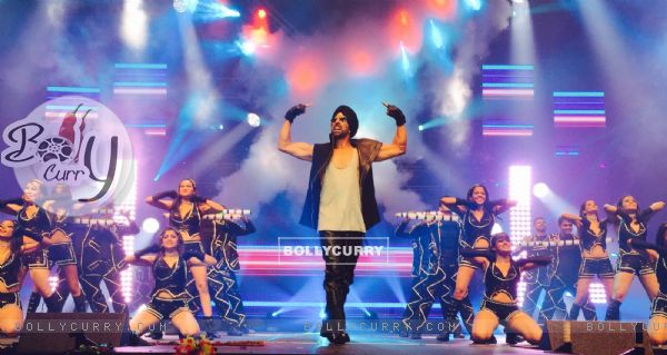 Akshay Kumar Performs at a Show in America