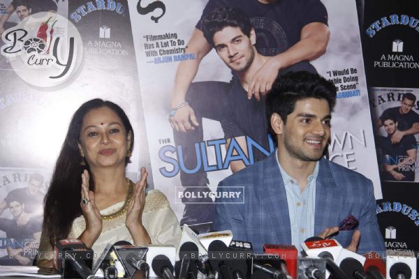 Zarina Wahab and Sooraj Pancholi at Stardust Cover Launch Pess Conference