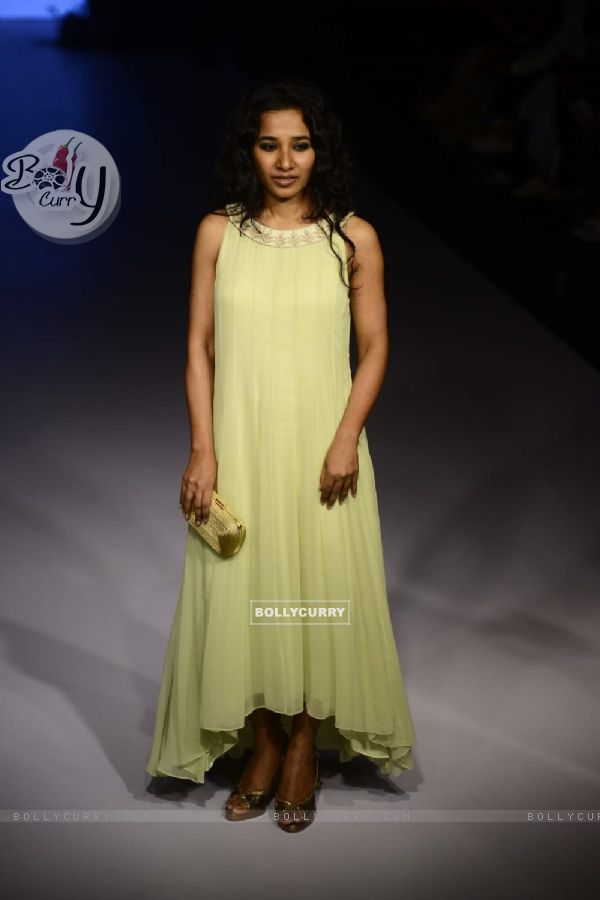 Tannishtha Chatterjee at akme Fashion Week