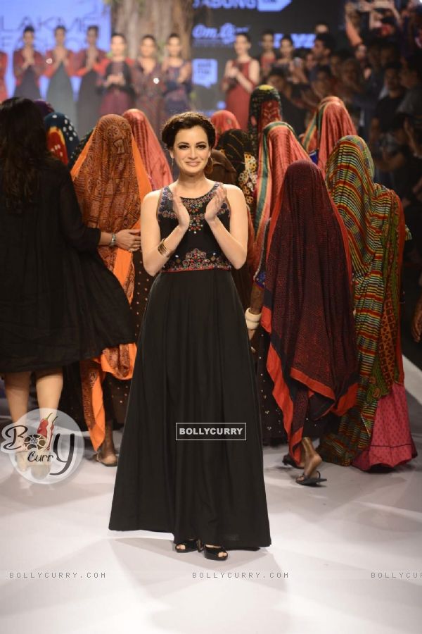 Dia Mirza at Lakme Fashion Week