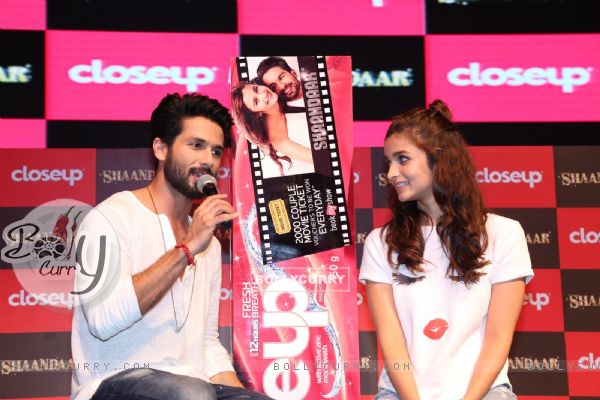 Shahid Kapoor interacts with the audience at the Close Up First Move Party