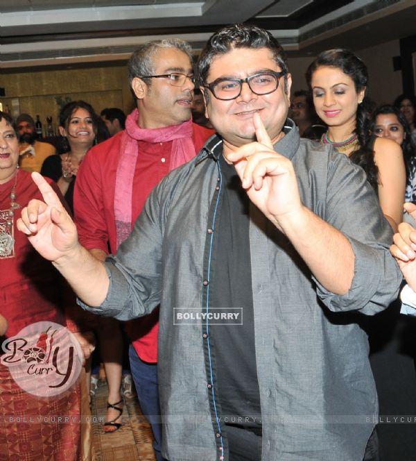 Deven Bhojani at Grand Premiere of  'Sumit Sambhal Lega'