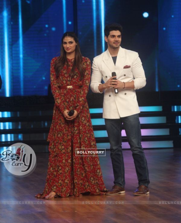 Athiya Shetty and Sooraj Pancholi for Promotions of Hero on Dance India Dance Season 5