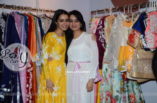 Padmini Kolhapure and Shraddha Kapoor at IMC Ladies Exhibition