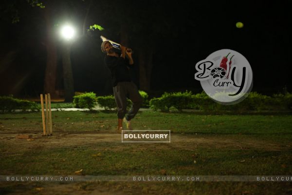 Akshay Hits the Ball During a Cricket Match on the Sets of Singh is Bliing
