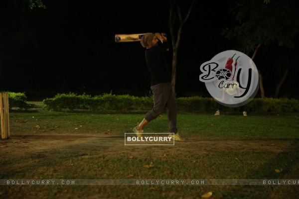Akshay Hits the Ball During a Cricket Match on the Sets of Singh is Bliing