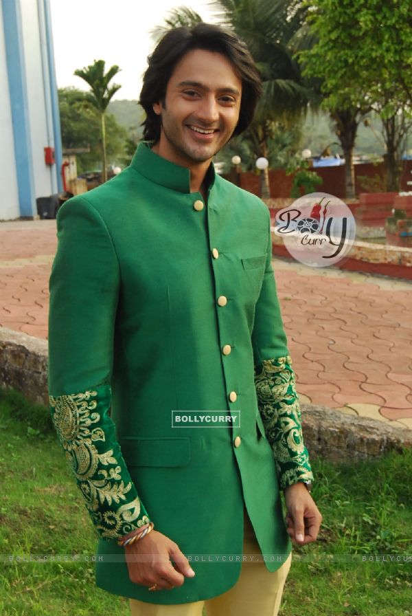 Dhruv Bhandari on the Sets of Tere Sheher Mein