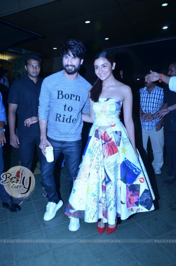 Shahid Kapoor and Alia Bhatt at Song Launch of Shaandaar (378237)