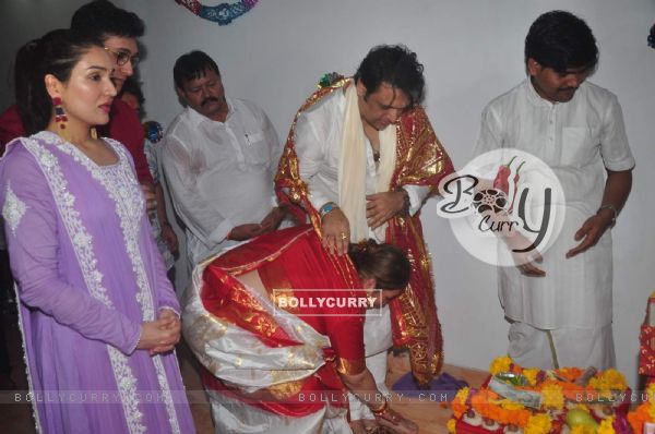 Govinda and Family Takes Blessings from Lord Ganesha!