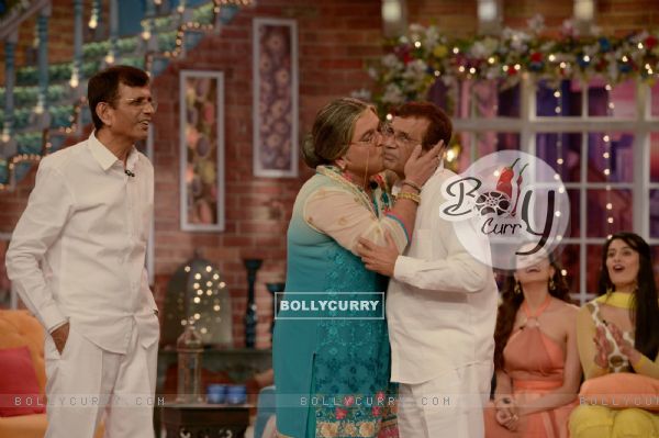 Dadi was snapped kissing Mustan Burmawalla on Comedy Nights With Kapil